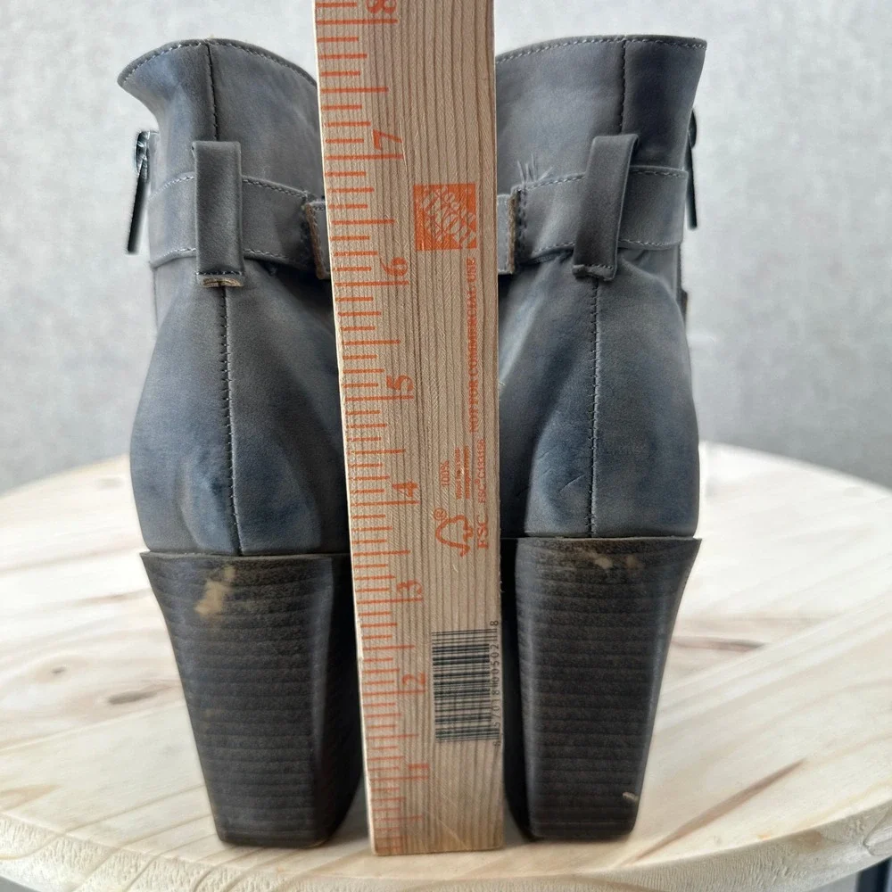 Buckle Vintage 93 Cali Ankle Boots Womens 8.5 Gray Peep Toe Studded Cali Bootie